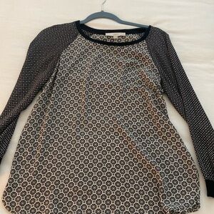Ann Taylor LOFT, long sleeve top size small black-and-white geometric print